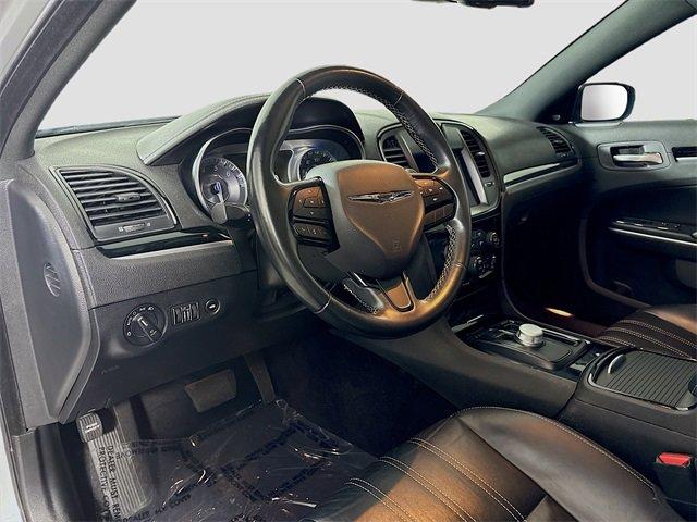 2022 Chrysler 300 Vehicle Photo in PUYALLUP, WA 98371-4149