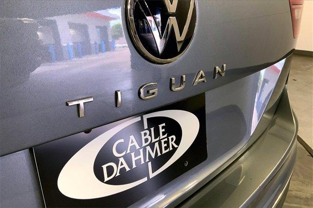 2024 Volkswagen Tiguan Vehicle Photo in KANSAS CITY, MO 64114-4502