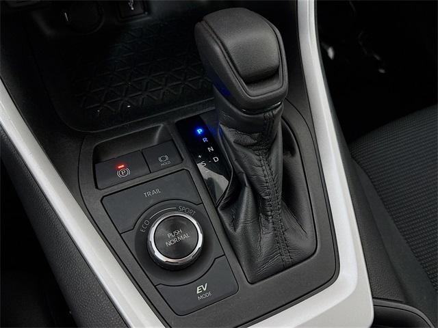 2020 Toyota RAV4 Vehicle Photo in Puyallup, WA 98371