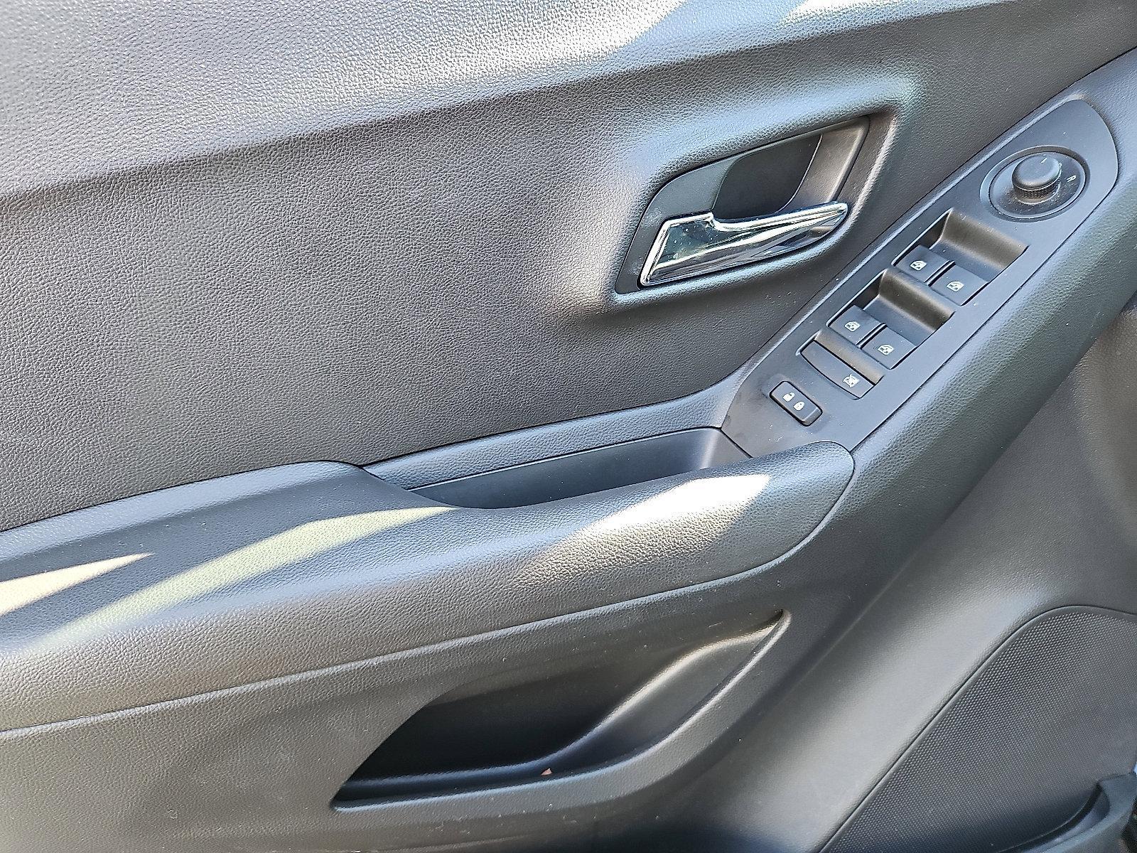 2020 Chevrolet Trax Vehicle Photo in Trevose, PA 19053