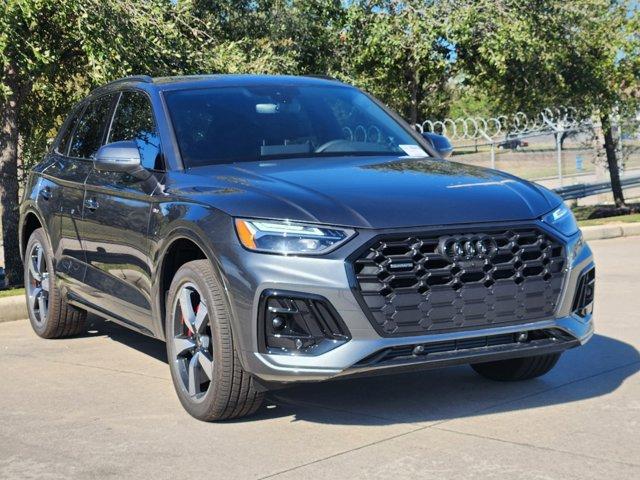 2024 Audi Q5 Vehicle Photo in HOUSTON, TX 77090