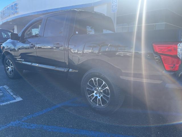 2022 Nissan Titan Vehicle Photo in VENTURA, CA 93003-8585