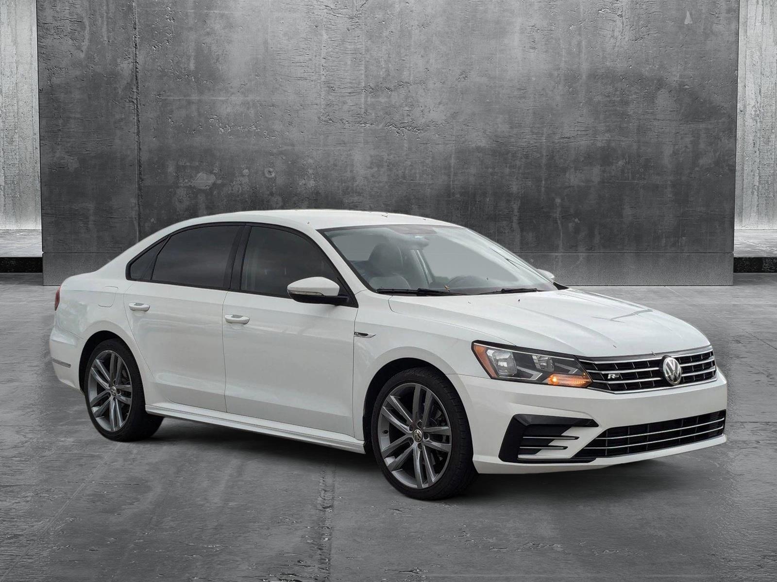 2018 Volkswagen Passat Vehicle Photo in St. Petersburg, FL 33713