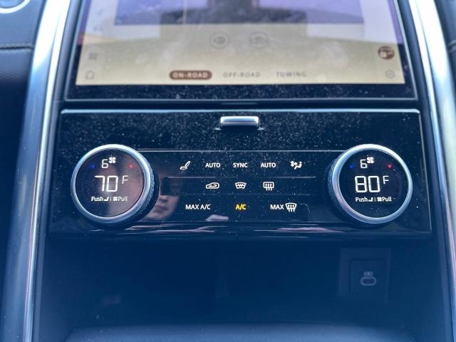 2023 Land Rover Discovery Vehicle Photo in San Antonio, TX 78230