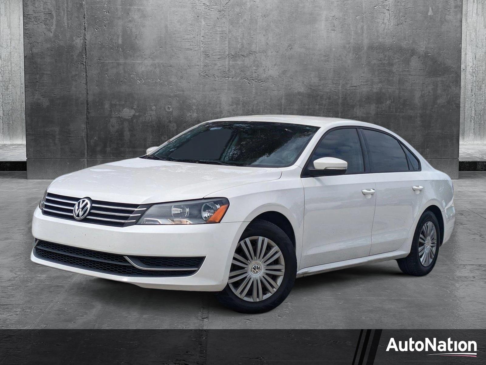 2015 Volkswagen Passat Vehicle Photo in GREENACRES, FL 33463-3207