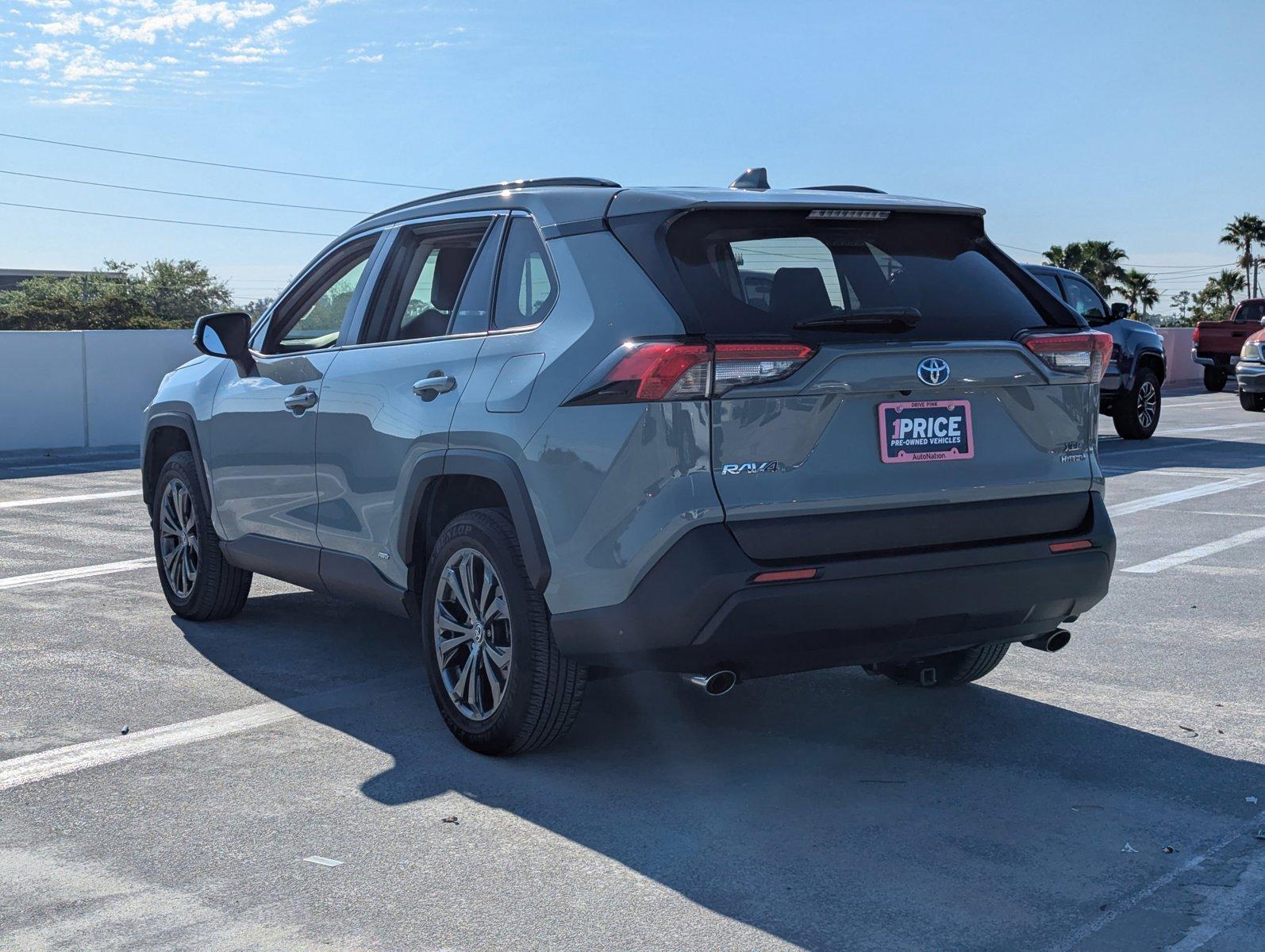 2022 Toyota RAV4 Vehicle Photo in Ft. Myers, FL 33907