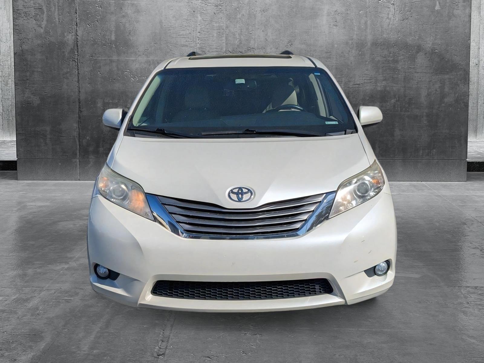 2017 Toyota Sienna Vehicle Photo in Panama City, FL 32401