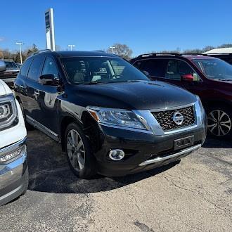 2016 Nissan Pathfinder Vehicle Photo in APPLETON, WI 54914-8833