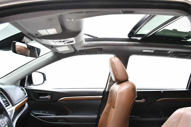 2018 Toyota Highlander Vehicle Photo in DALLAS, TX 75235