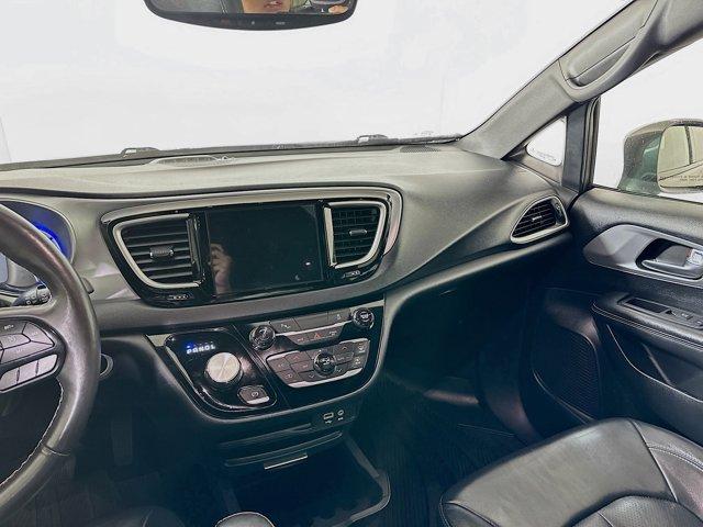 2020 Chrysler Pacifica Vehicle Photo in Doylsetown, PA 18901