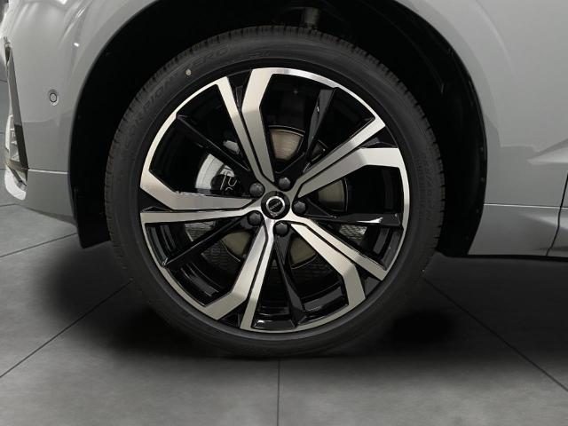 2025 Volvo XC60 Vehicle Photo in Appleton, WI 54913