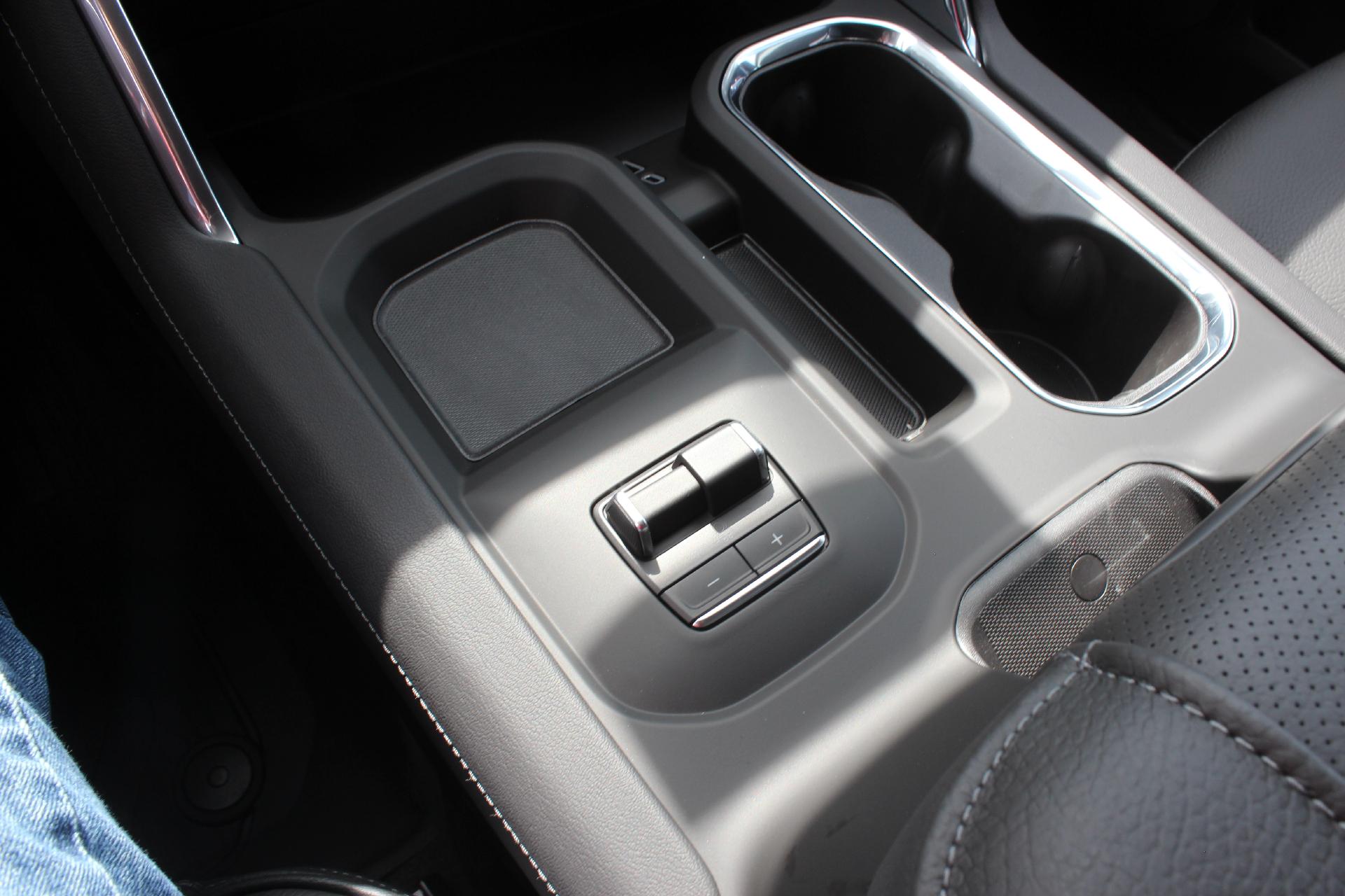 2025 GMC Sierra 2500 HD Vehicle Photo in AURORA, CO 80012-4011