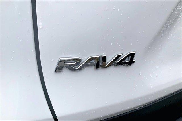 2022 Toyota RAV4 Vehicle Photo in KANSAS CITY, MO 64114-4502