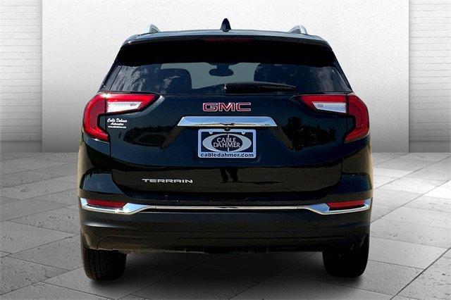 2024 GMC Terrain Vehicle Photo in TOPEKA, KS 66609-0000