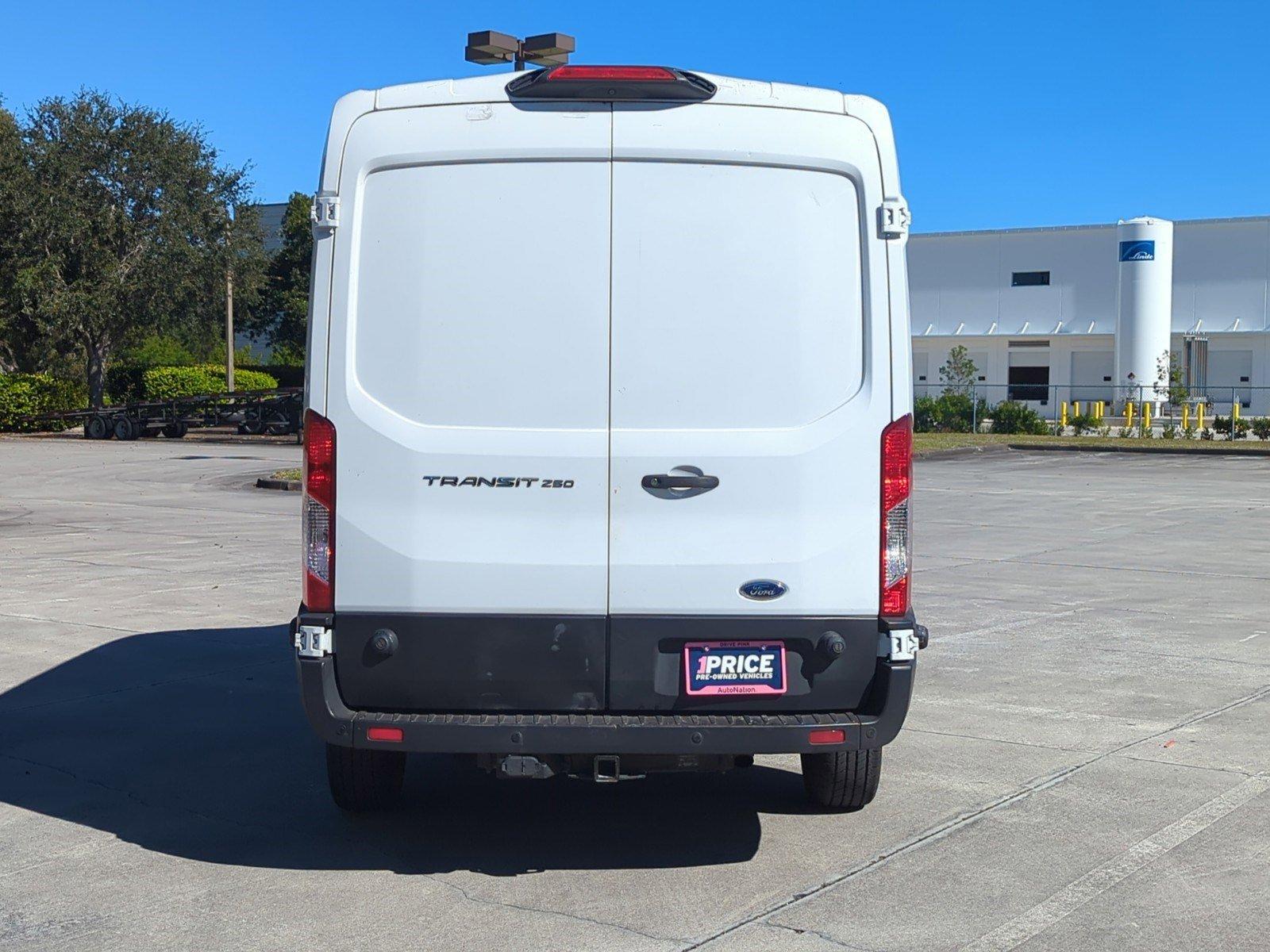 2019 Ford Transit Van Vehicle Photo in Margate, FL 33063