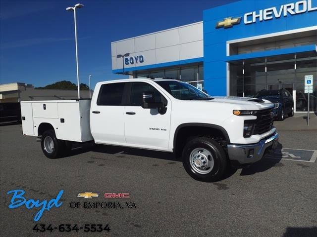 2024 Chevrolet Silverado 3500 HD Chassis Cab Vehicle Photo in EMPORIA, VA 23847-1235