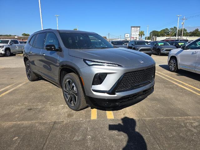 2025 Buick Enclave Vehicle Photo in LAFAYETTE, LA 70503-4541