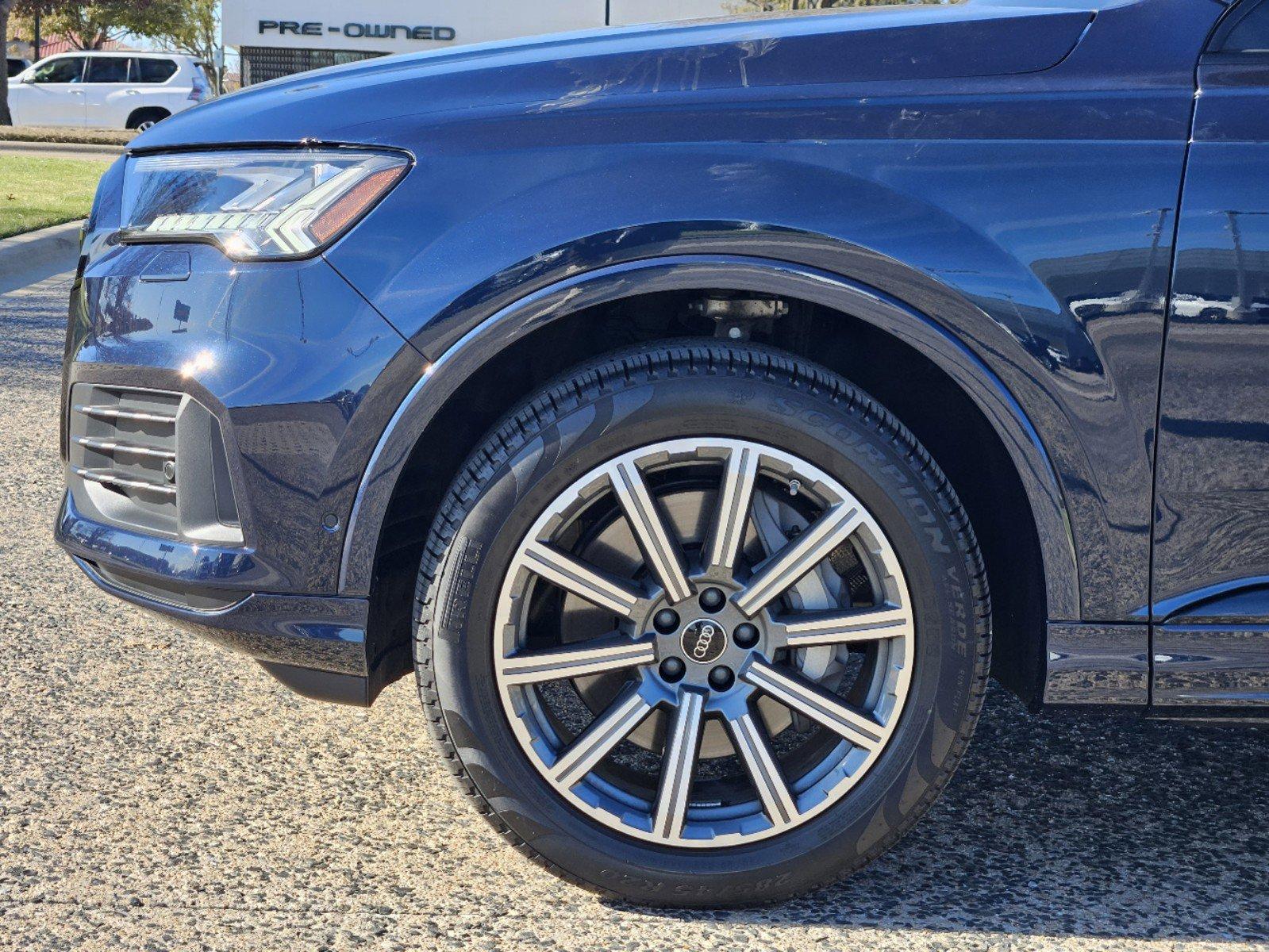 2024 Audi Q7 Vehicle Photo in FORT WORTH, TX 76132