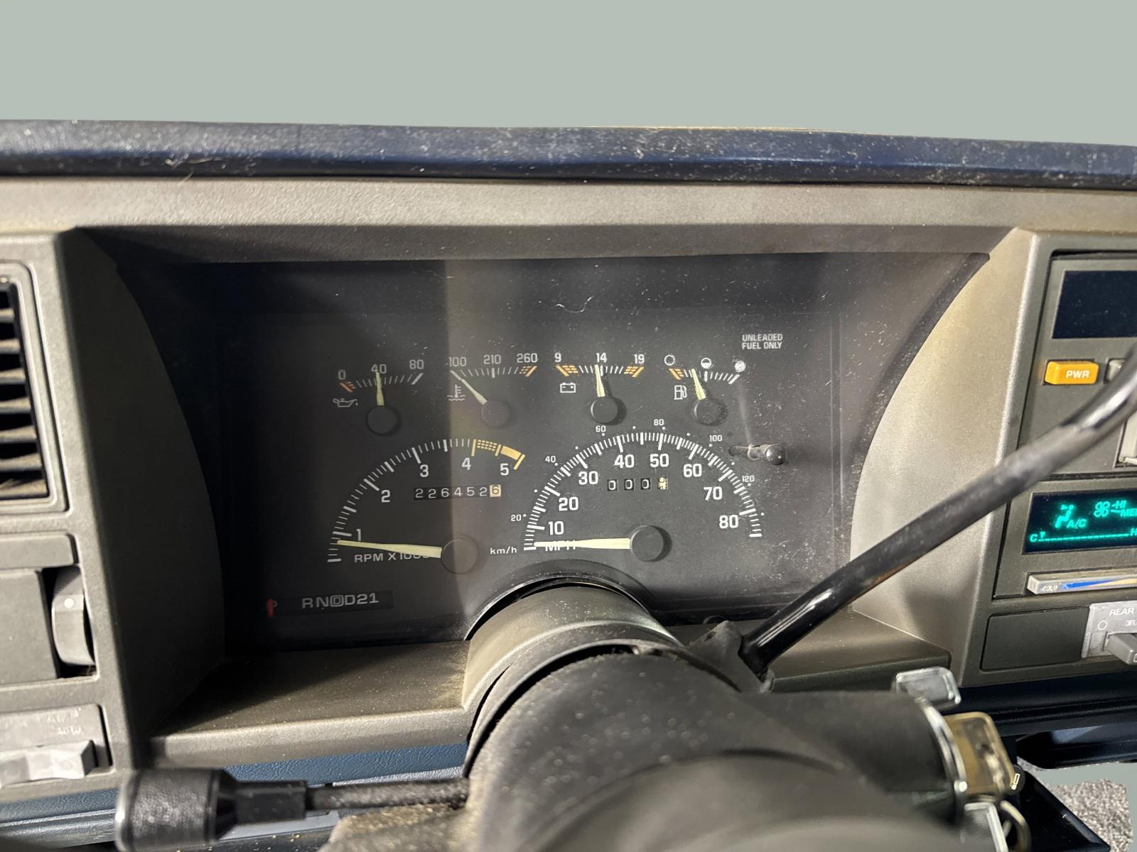 1994 GMC Yukon Vehicle Photo in GEORGETOWN, TX 78626-7508