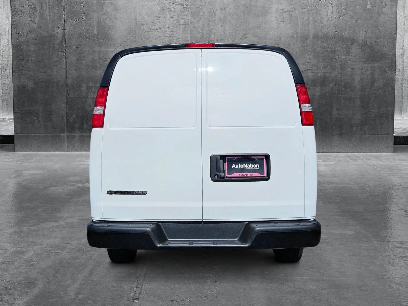 2025 Chevrolet Express Cargo 2500 Vehicle Photo in GREENACRES, FL 33463-3207