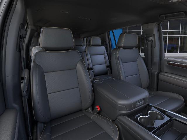2025 Chevrolet Suburban Vehicle Photo in Roslyn, NY 11576