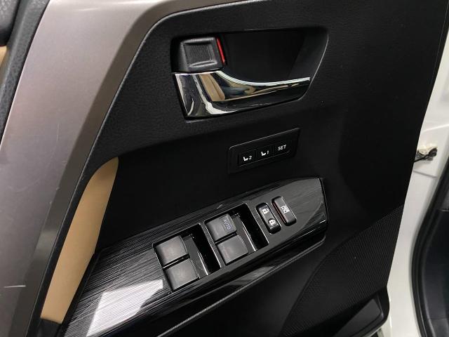 2017 Toyota RAV4 Hybrid Vehicle Photo in Appleton, WI 54913