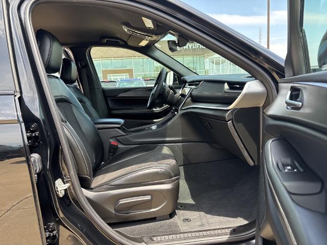 2024 Jeep Grand Cherokee Vehicle Photo in Peoria, IL 61615
