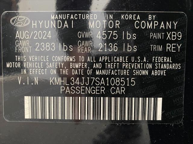 2025 Hyundai SONATA Hybrid Vehicle Photo in Appleton, WI 54913