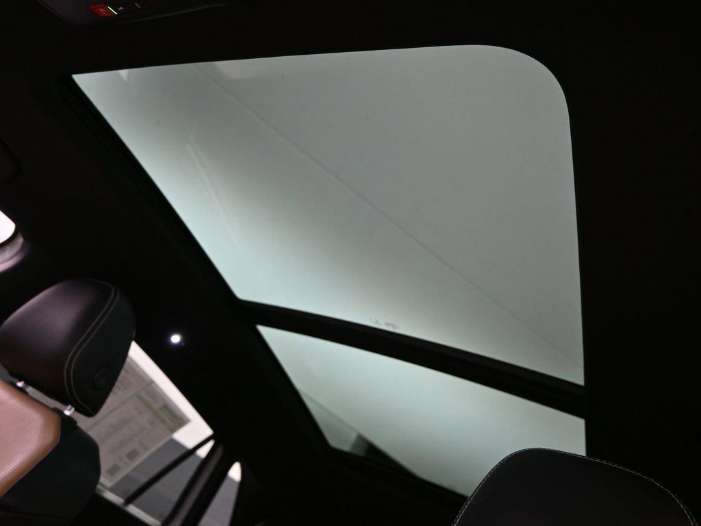 2022 Volkswagen Atlas Cross Sport Vehicle Photo in Marion, IA 52302