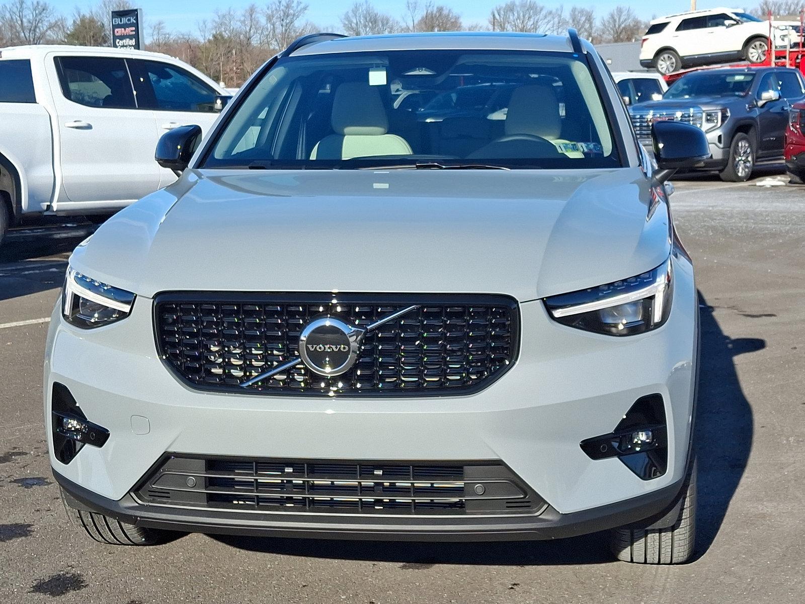 2025 Volvo XC40 Vehicle Photo in Trevose, PA 19053