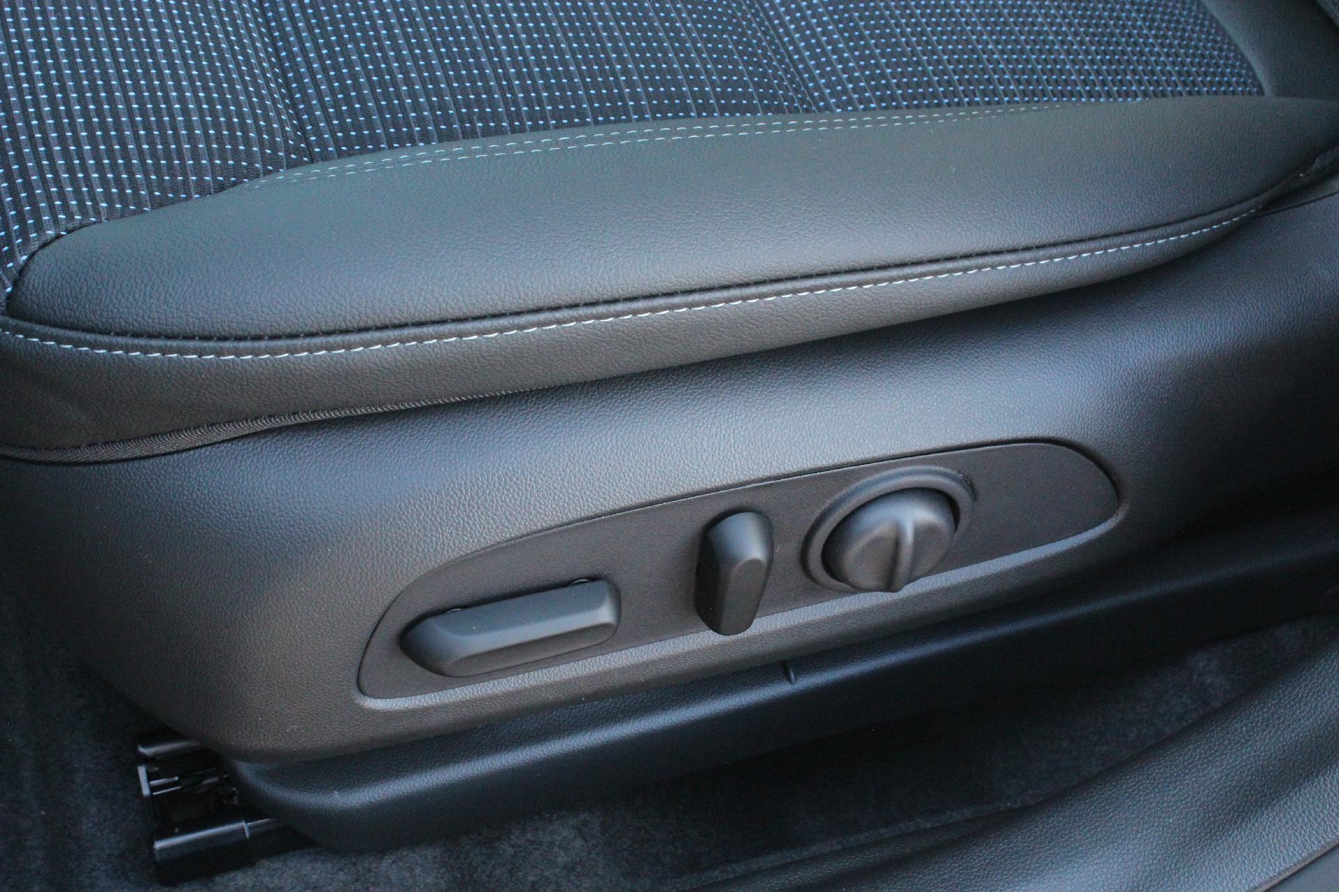 2025 Buick Envista Vehicle Photo in AURORA, CO 80012-4011