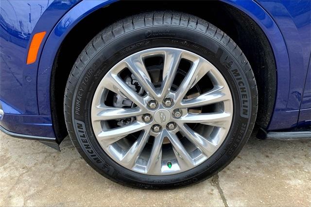 2024 Cadillac XT6 Vehicle Photo in KANSAS CITY, MO 64114-4545