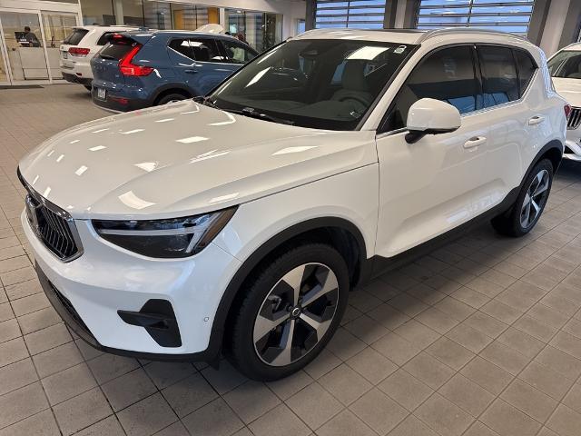 2025 Volvo XC40 Vehicle Photo in Grapevine, TX 76051