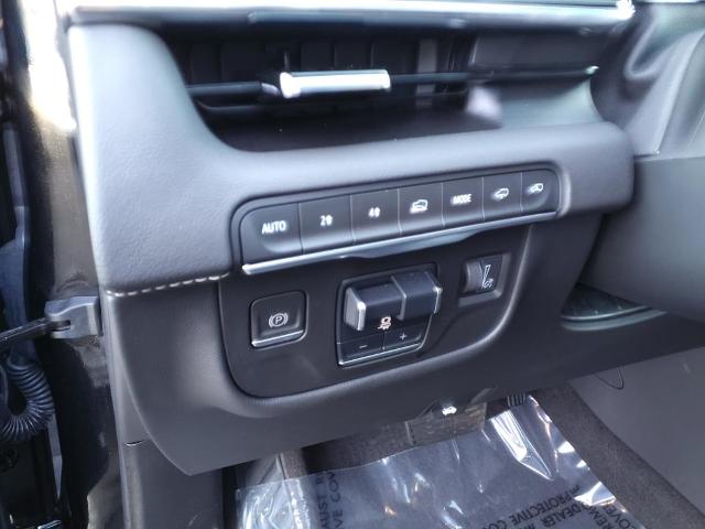 2022 Cadillac Escalade ESV Vehicle Photo in SMITHTOWN, NY 11787-5023