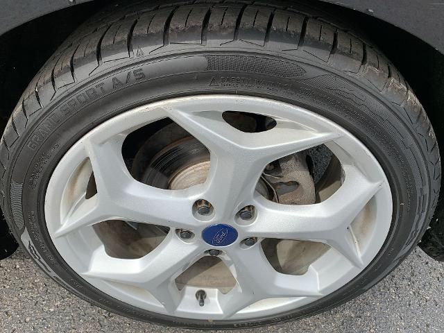 2014 Ford Focus Vehicle Photo in MOON TOWNSHIP, PA 15108-2571