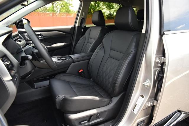 2025 Nissan Rogue Vehicle Photo in Ballwin, MO 63011