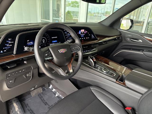 2022 Cadillac Escalade Vehicle Photo in MANHATTAN, KS 66502-5036