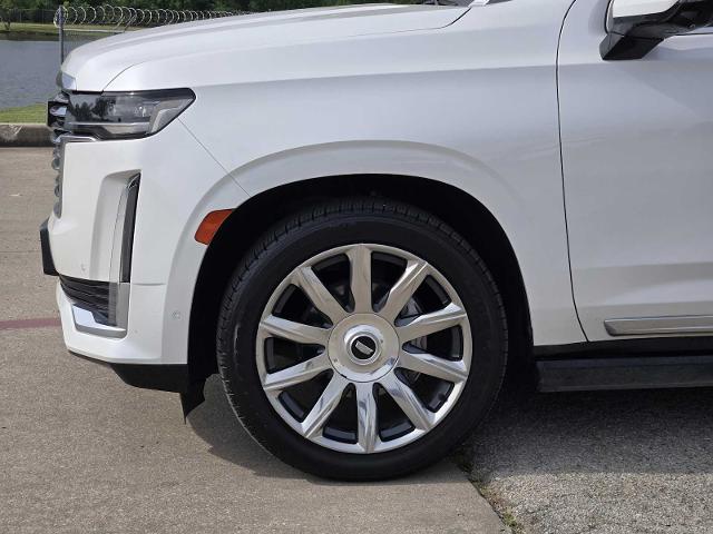 2021 Cadillac Escalade ESV Vehicle Photo in DENTON, TX 76210-9321