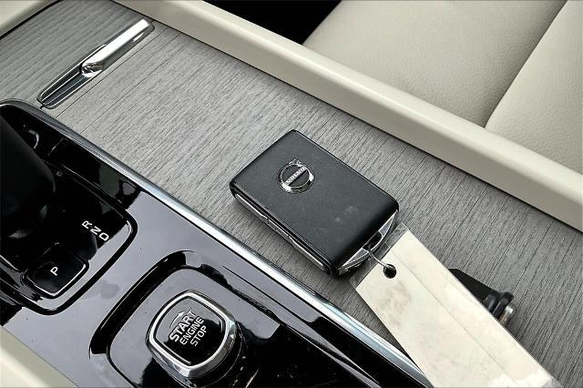 2023 Volvo XC60 Vehicle Photo in Grapevine, TX 76051