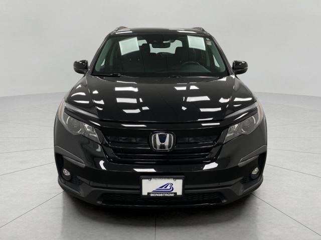 2022 Honda Pilot Vehicle Photo in Appleton, WI 54913