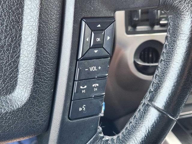 2017 Ford Expedition Vehicle Photo in DENTON, TX 76210-9321