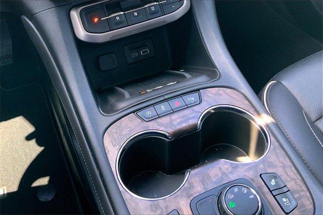 2020 GMC Acadia Vehicle Photo in TOPEKA, KS 66609-0000