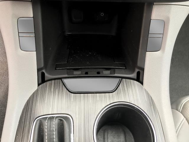 2017 GMC Acadia Vehicle Photo in GREEN BAY, WI 54303-3330