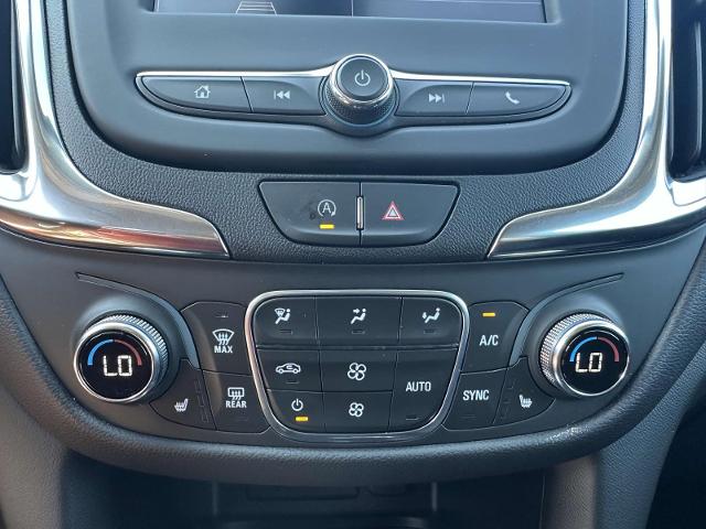 2022 Chevrolet Equinox Vehicle Photo in Roslyn, NY 11576
