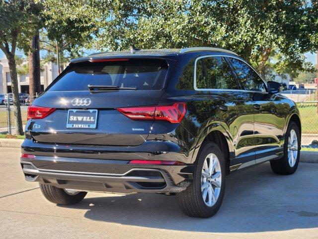 2025 Audi Q3 Vehicle Photo in HOUSTON, TX 77090