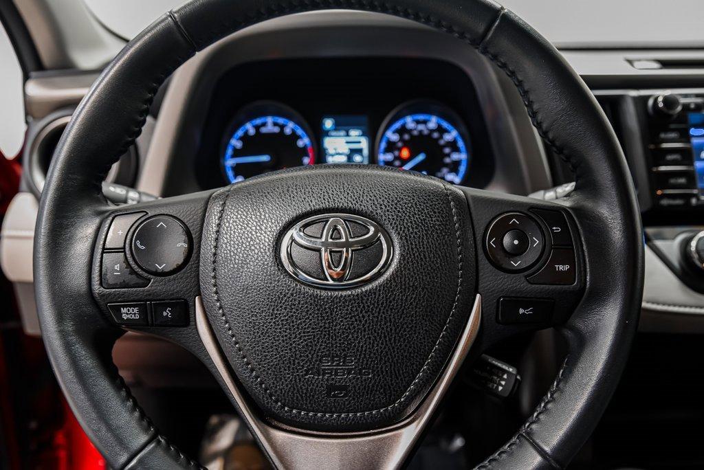 2017 Toyota RAV4 Vehicle Photo in AKRON, OH 44320-4088