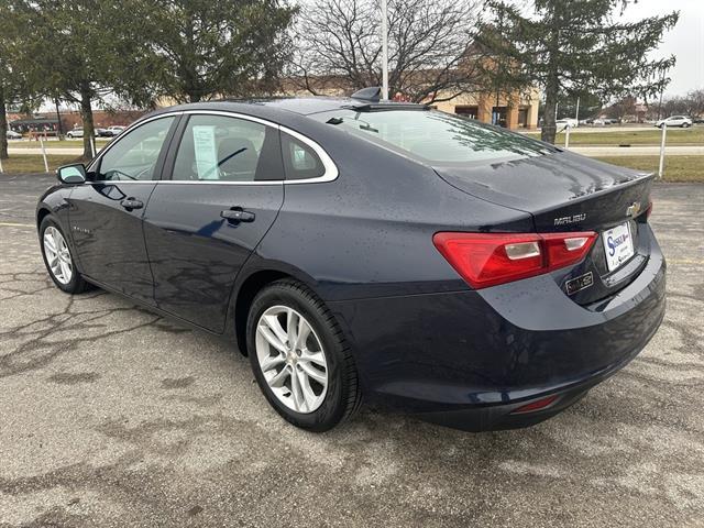 Used 2018 Chevrolet Malibu 1LT with VIN 1G1ZD5ST8JF191903 for sale in Birch Run, MI