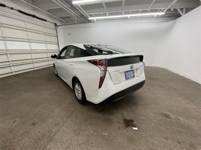 2016 Toyota Prius Vehicle Photo in PORTLAND, OR 97225-3518