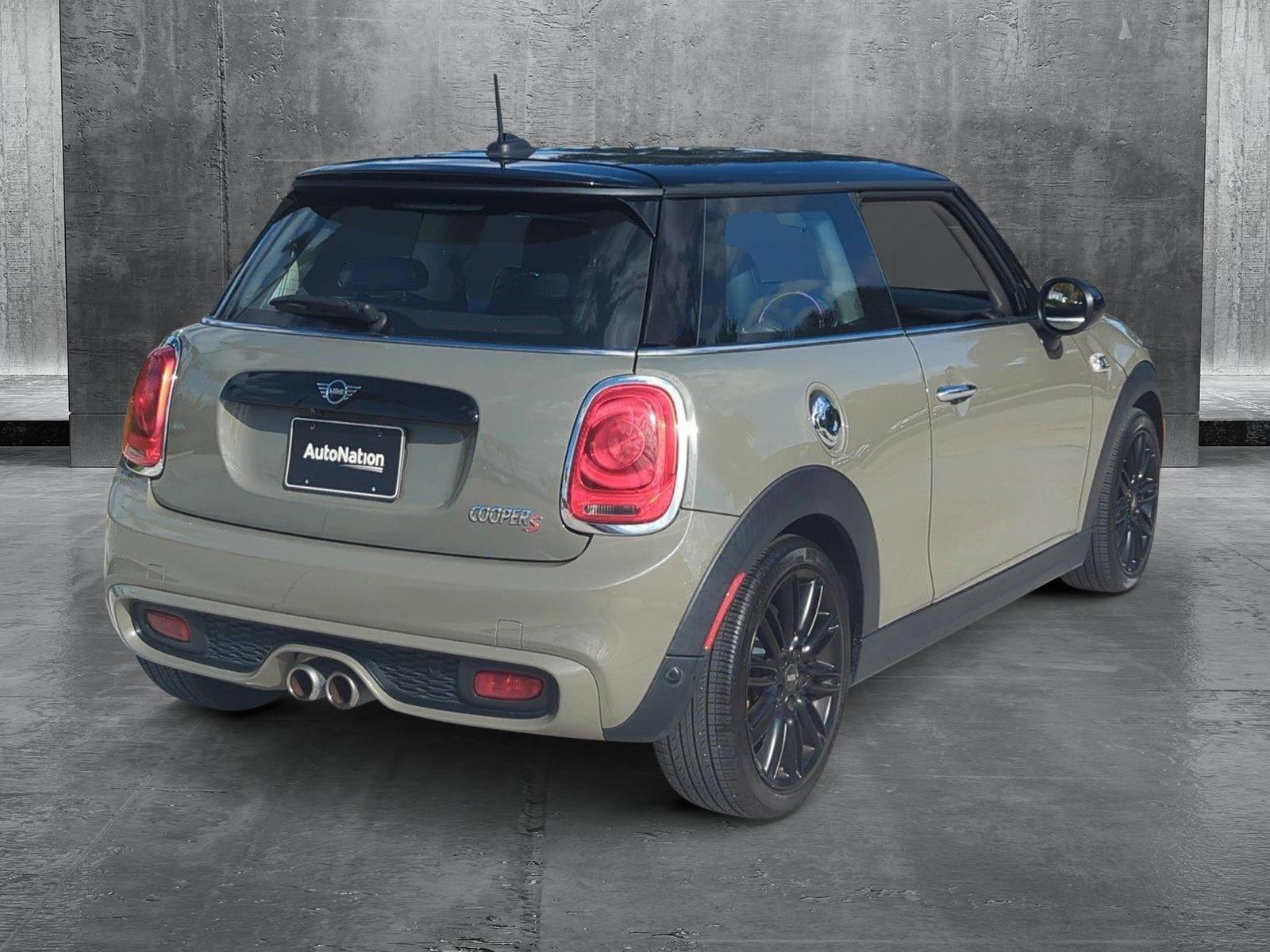 2019 MINI Cooper S Hardtop Vehicle Photo in Pembroke Pines, FL 33027