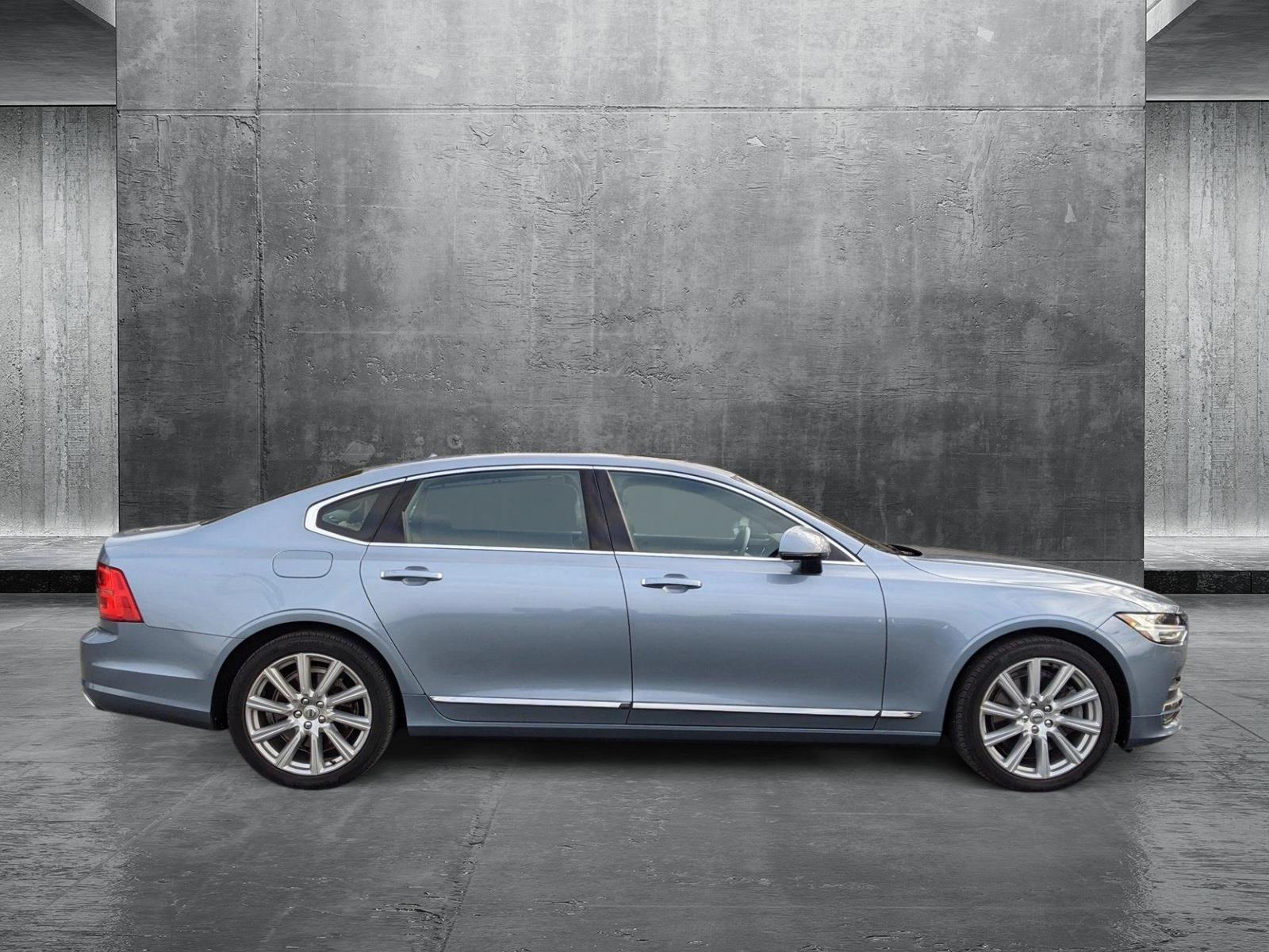 2018 Volvo S90 Vehicle Photo in TIMONIUM, MD 21093-2300